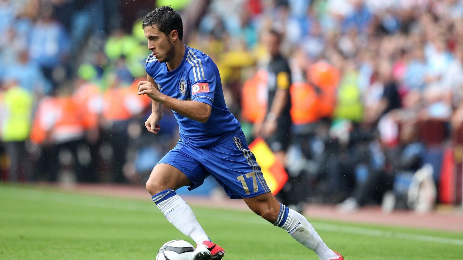 西亚卡姆攻防两端统治比赛，湖人战术体系收割北京队的启示