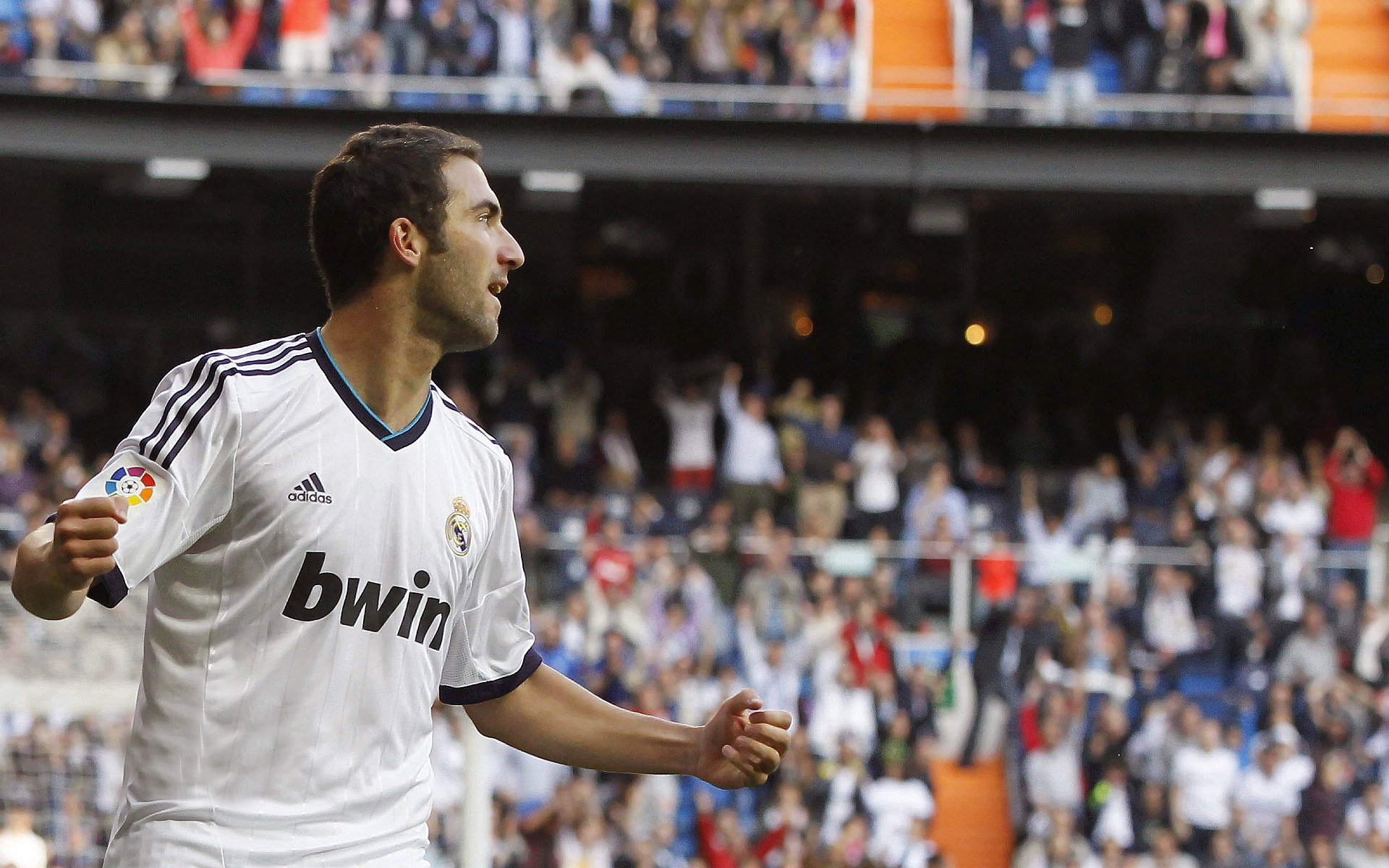 从维也纳到巴黎，当地缘隐喻照进绿茵场—姆巴佩在排名争夺战中接管比赛的深层叙事