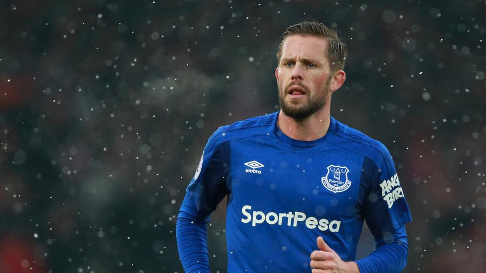 舞台越大，光芒越盛，卢卡库的巨人基因与塞维利亚的欧战霸权