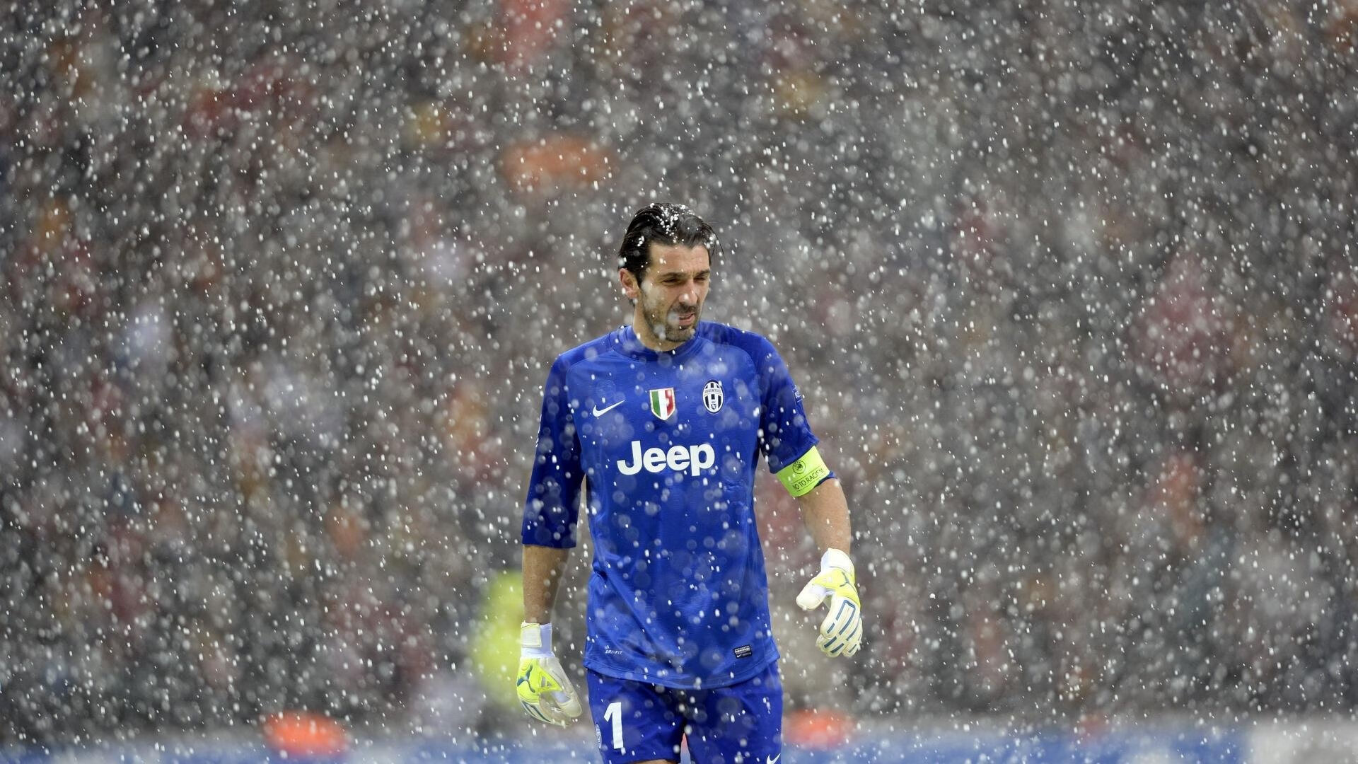 当欧冠淘汰赛的哨声响起，布克在另一个战场定义了不可阻挡