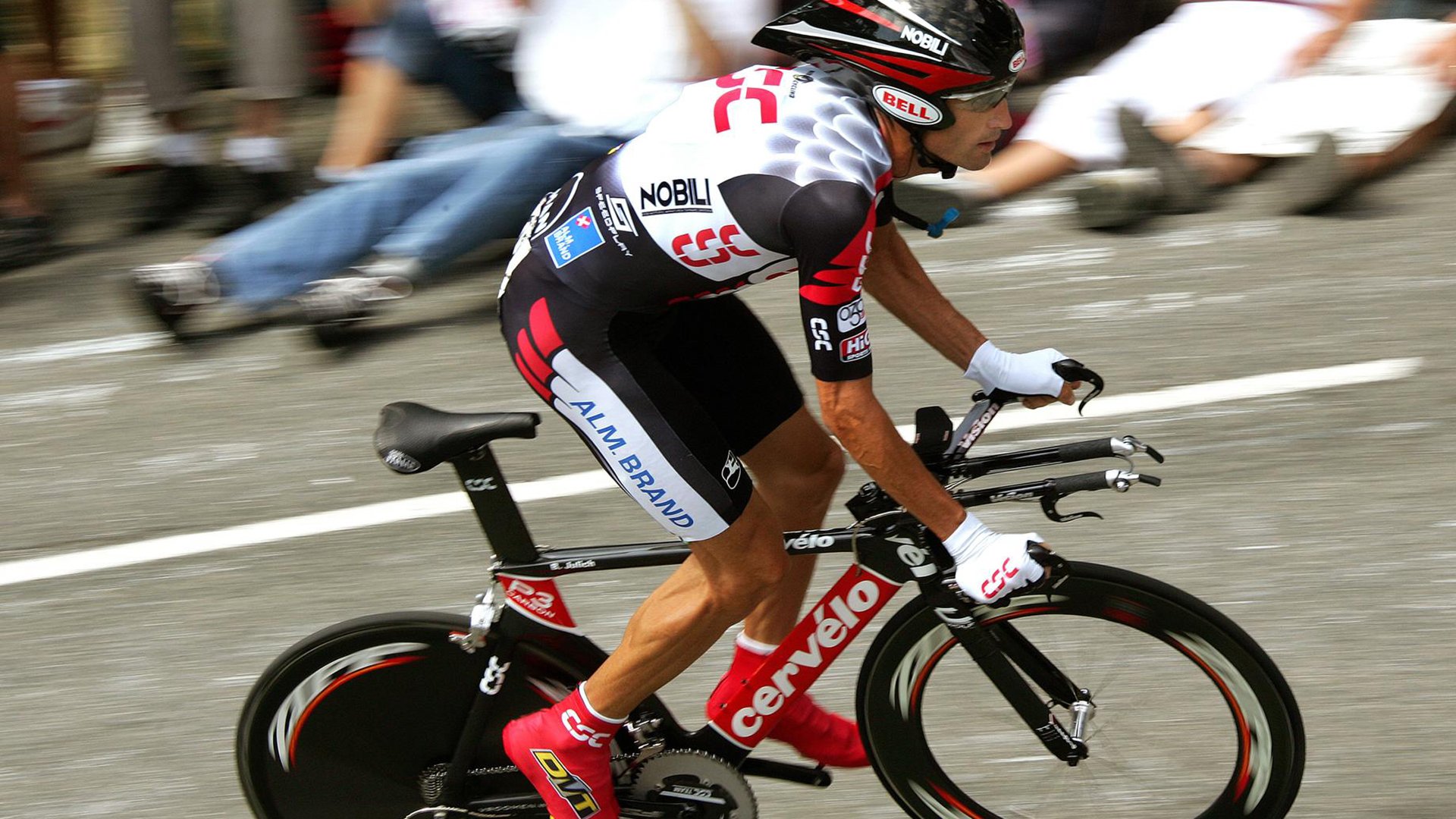 欧冠淘汰赛之夜，迪亚斯如何成为攻防转换的隐形引擎