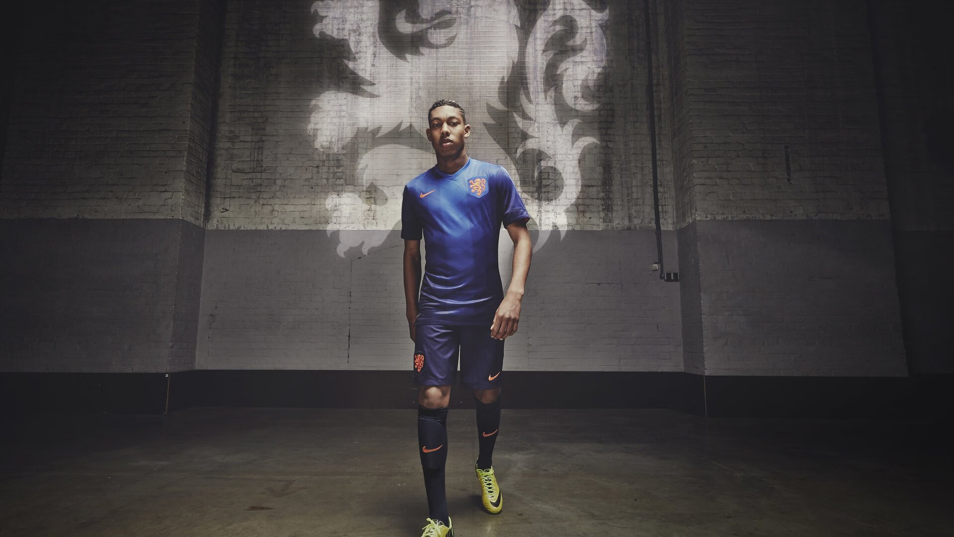 唯一的神曲，当奥地利高原对决那不勒斯海风，迪马利亚写就孤篇制胜